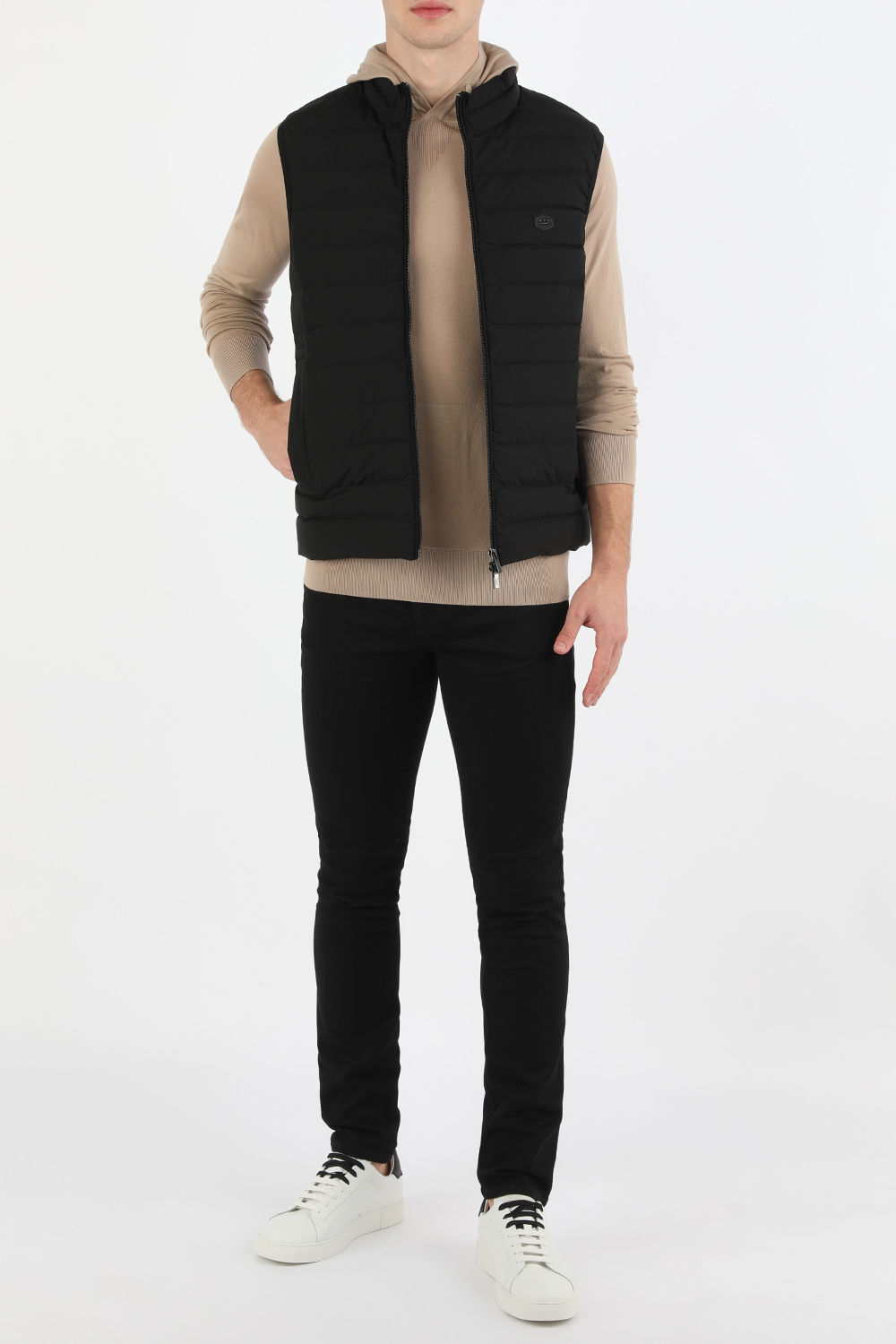 וסט פאפר מרוכסן בגוון שחור